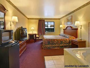 Super 8 By Wyndham Claremore Ok Eksteriør bilde